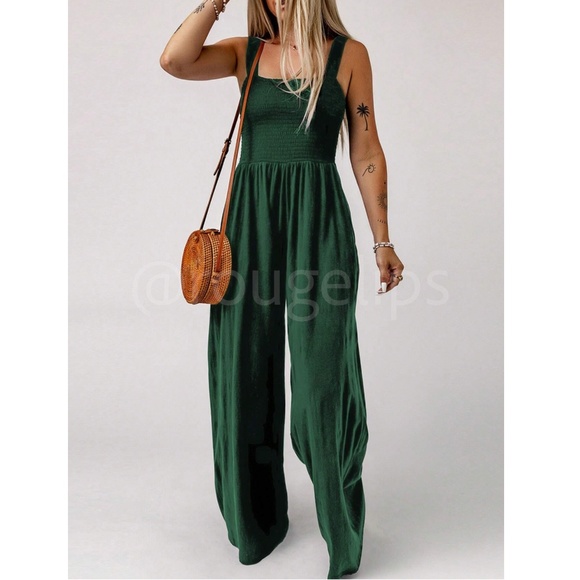 Green Jumpsuit Slant Pocket Wide Leg Shirred Bodice Straps, Square Neck - Picture 3 of 9